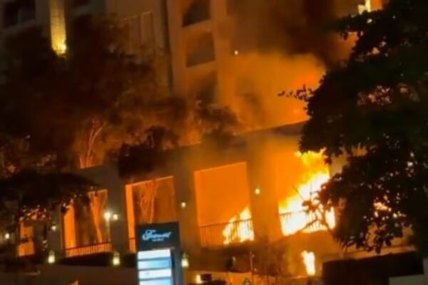 Paradise Ablaze: Dubai’s Iconic Fairmont Hotel Engulfed in Flames Following Reported Missile Strike