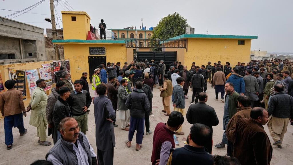 Pakistan Shiite Mosque Blast 70014