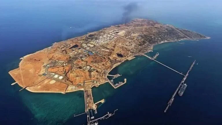 US Bombs Iran's Kharg Island Hours Before Trump's Hormuz Deadline 3 US Bombs Iran’s Kharg Island Hours Before Trump’s Hormuz Deadline