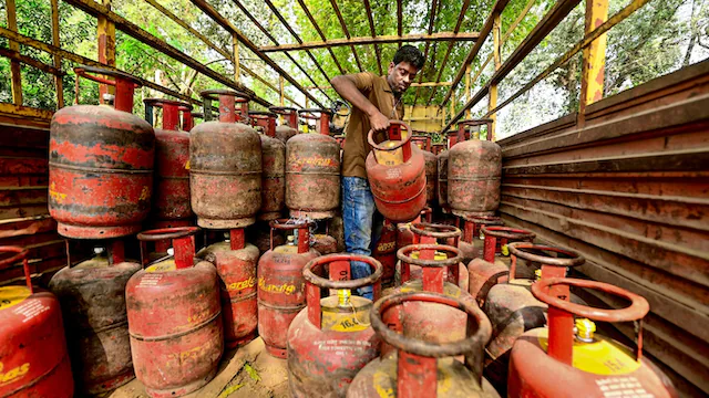 Chhattisgarh raids seize 1000 cylinders in massive LPG crackdown