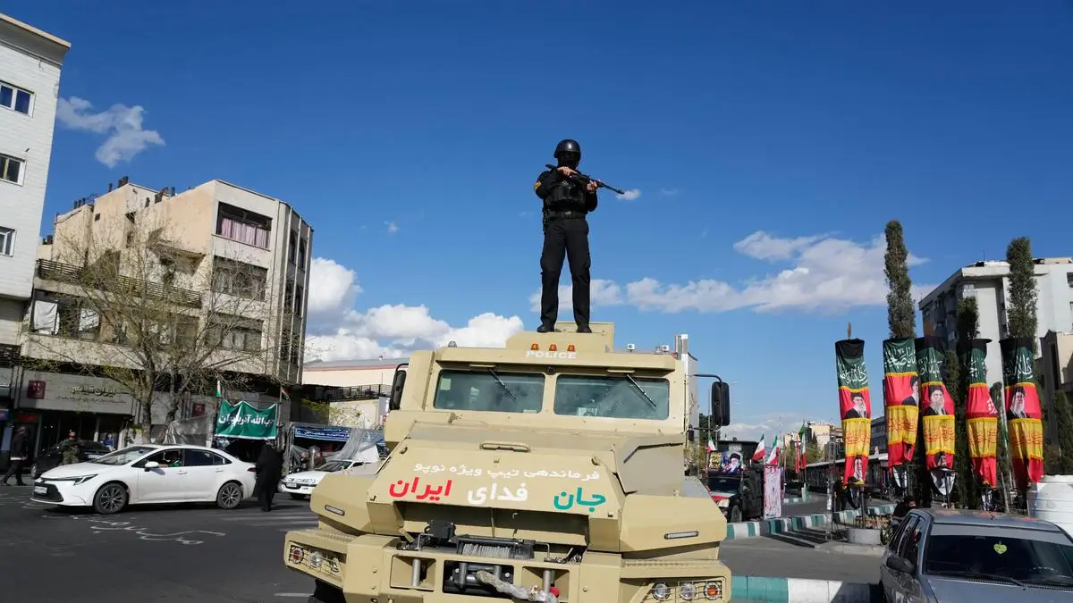 IRGC Orders Evacuations Near Apple And Google Offices