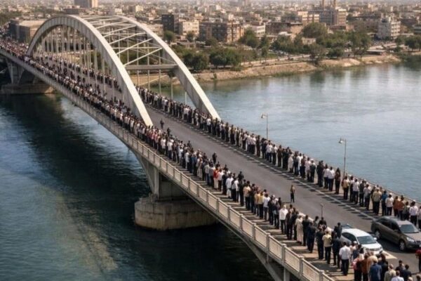 Iranians Form Human Chains on Bridges as Trump Deadline Looms