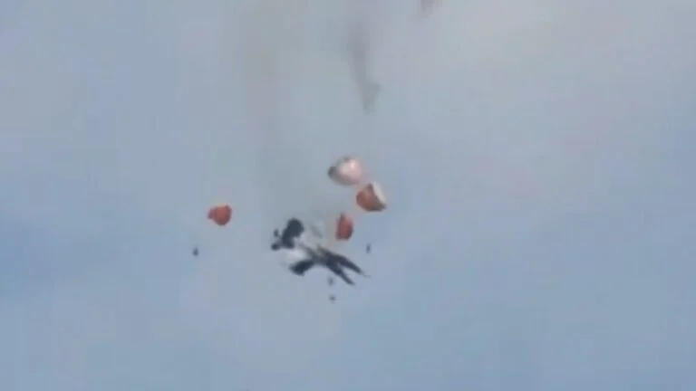 Four Parachutes Spotted After US Navy Jets Collide Over Mountain Home