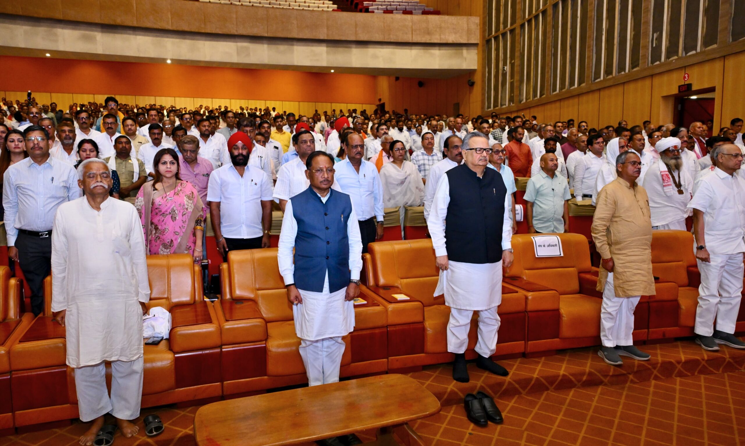 Chief Minister Shri Vishnu Deo Sai pays tribute to Chhattisgarh Yoga Commission Chairman Shri Rupnarayan Sinha