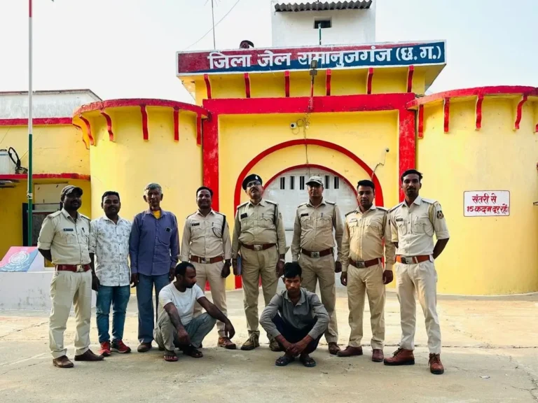 6 Arrested as Forest Dept Busts Midnight Sal Timber Smuggling Ring in Ramanujganj