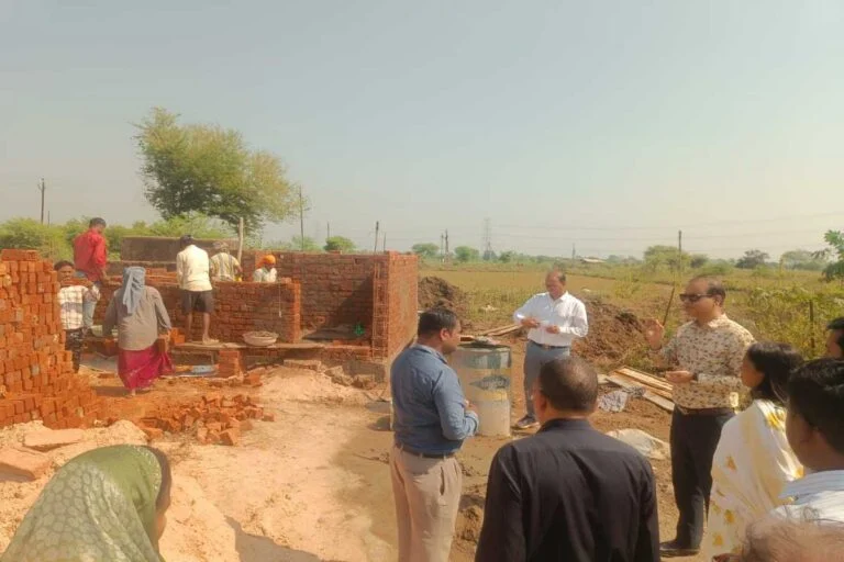 Leading from the Ground: IAS Taran Prakash Sinha Logs Worker Attendance on NMMS App During Bemetara VB-G RAM G Inspection 1 Leading from the Ground: IAS Taran Prakash Sinha Logs Worker Attendance on NMMS App During Bemetara VB-G RAM G Inspection – RootsAlert Ground Report